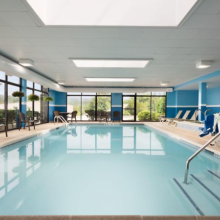 Holiday Inn Express & Suites - North Brunswick By Ihg Zewnętrze zdjęcie
