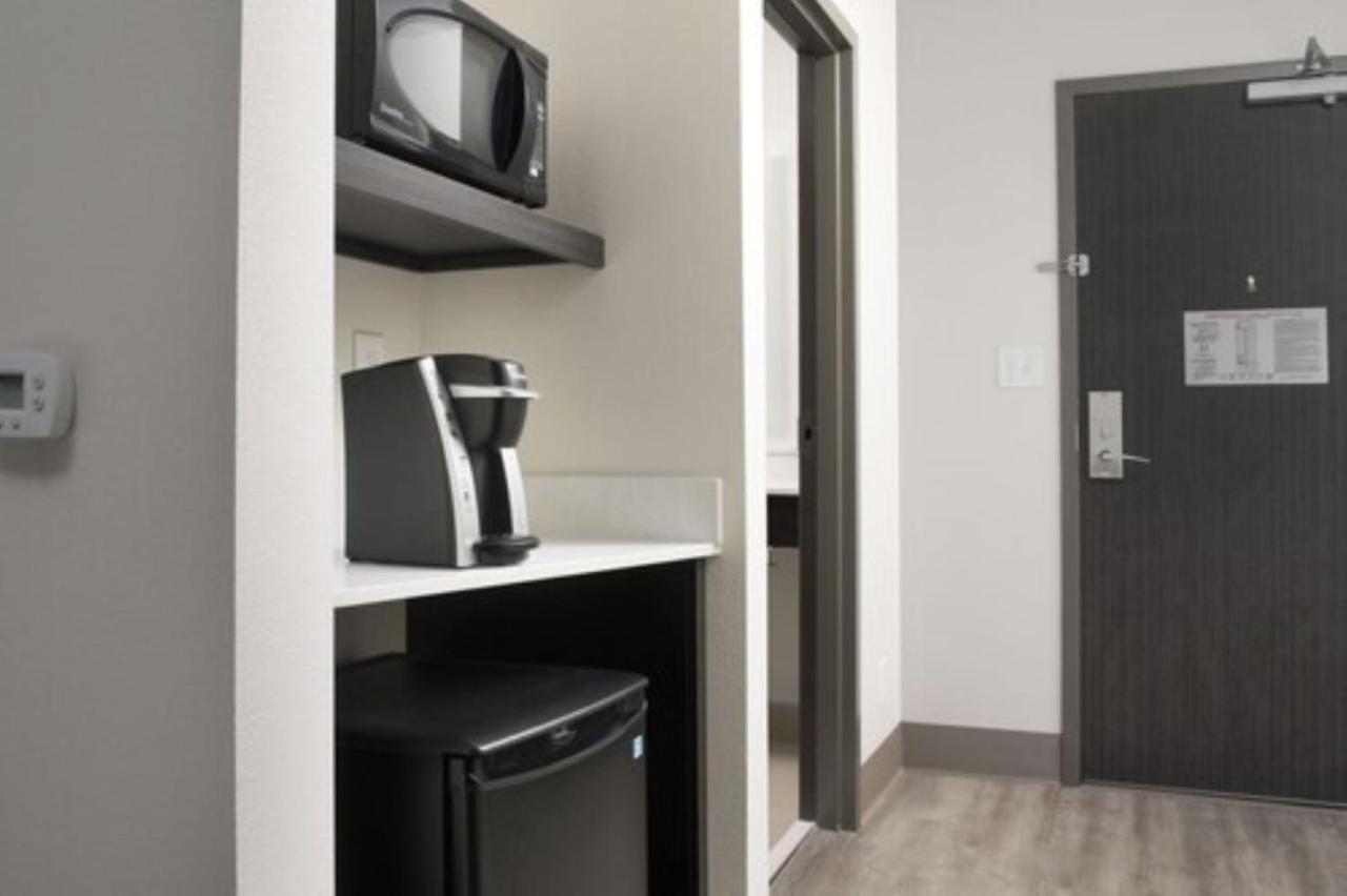Holiday Inn Express & Suites - North Brunswick By Ihg Zewnętrze zdjęcie