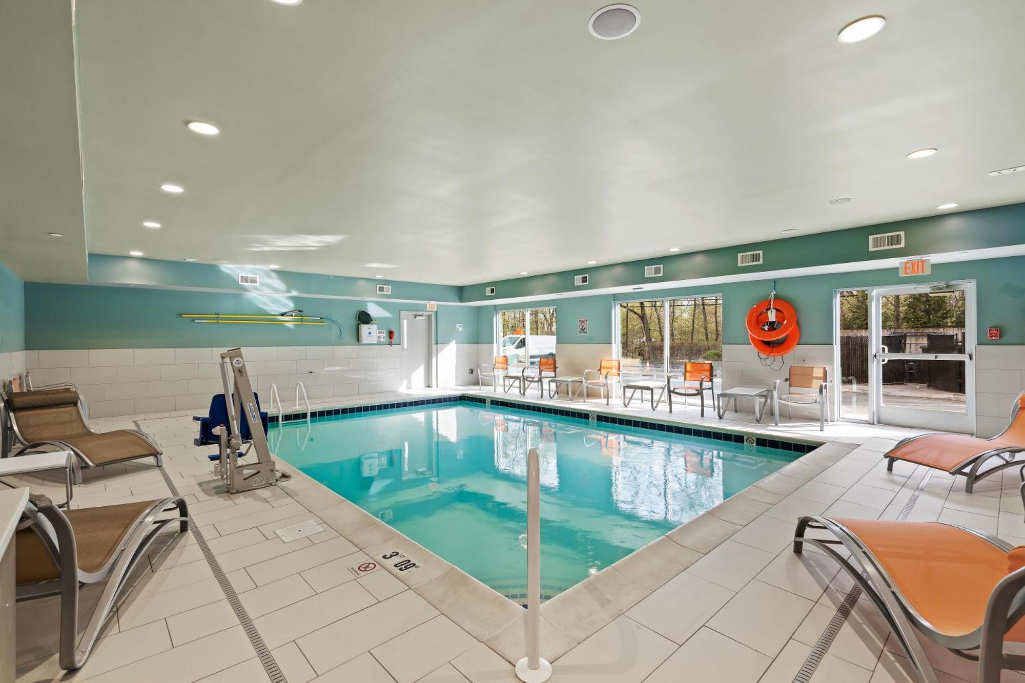 Holiday Inn Express & Suites - North Brunswick By Ihg Zewnętrze zdjęcie